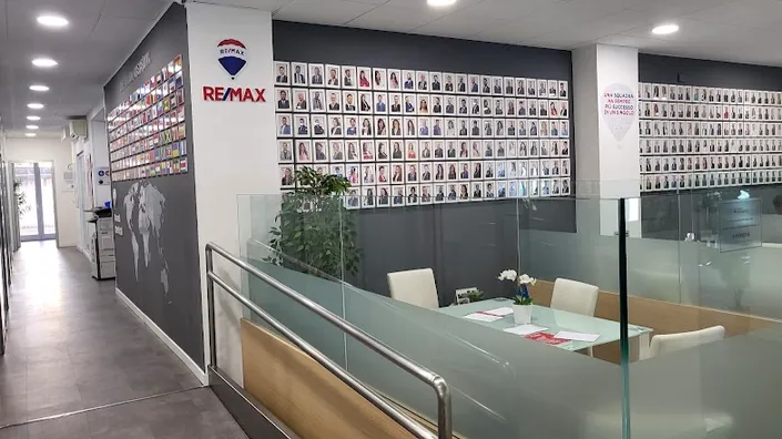 Agenzia Immobiliare RE/MAX Platinum