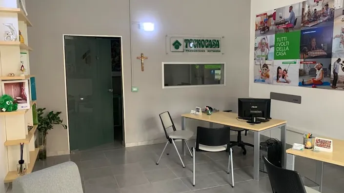 Agenzia Immobiliare Tecnocasa Caserta-Centurano