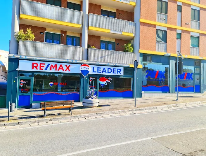 RE/MAX Leader