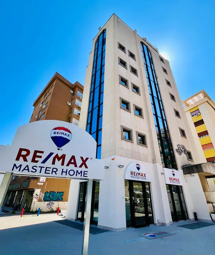 RE/MAX Master Home