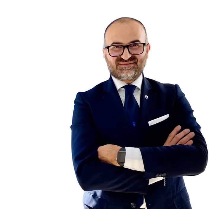 Vincenzo Tardi – Consulente Immobiliare RE/MAX Divina Caserta